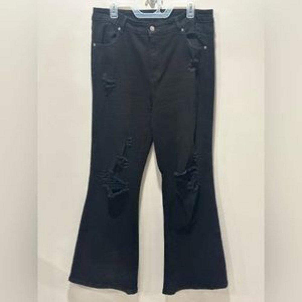 Almost Famous Women's Black Jeans